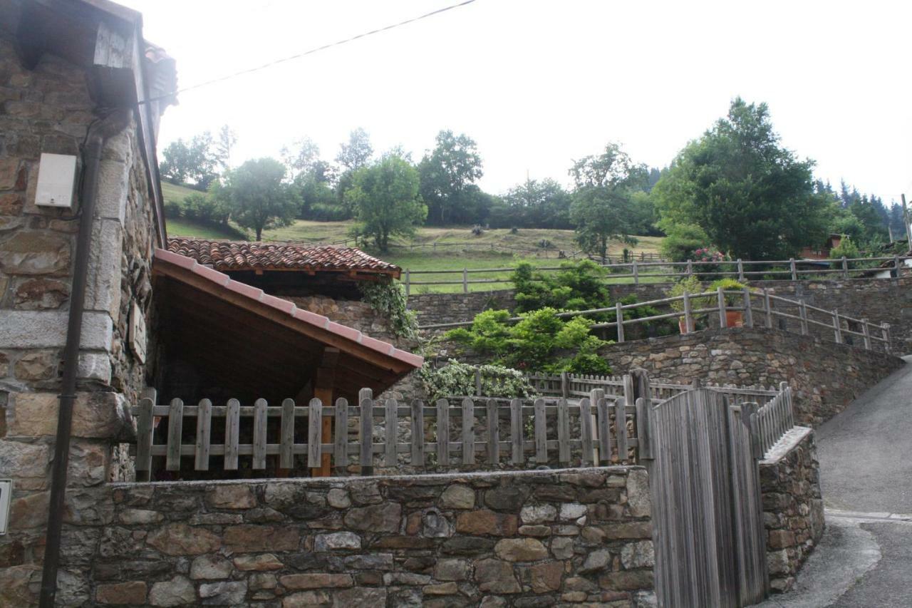 Casa Rural La Xiarapina Serrapio Exterior photo